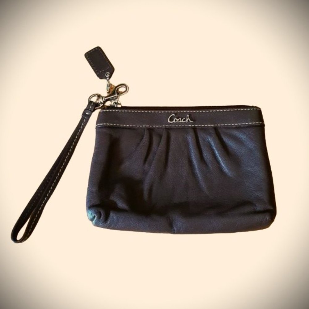 CHOCOLATE BROWN Leather Coach wristlet EUC